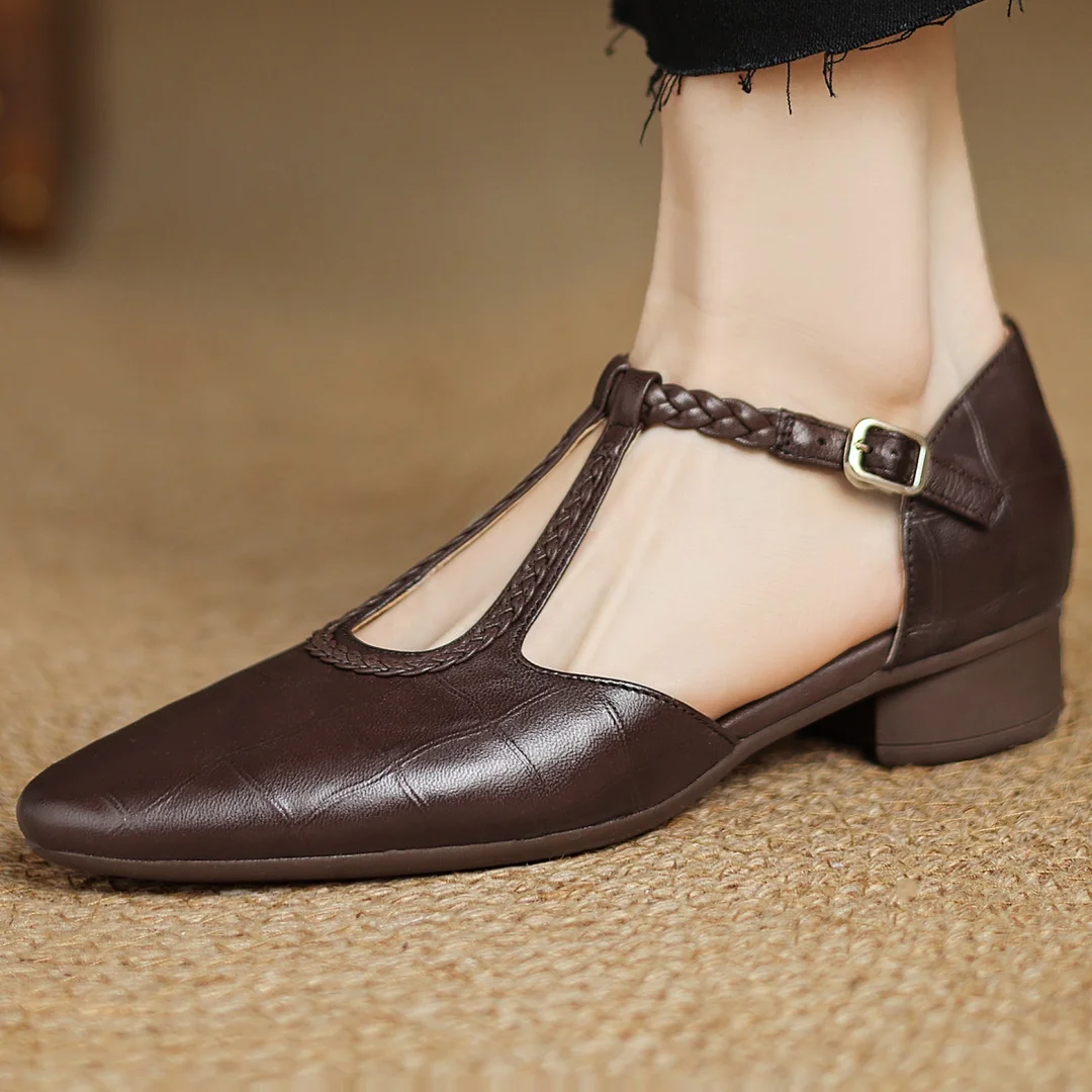 Chaussure Classique en Cuir avec Bride Tressée en T