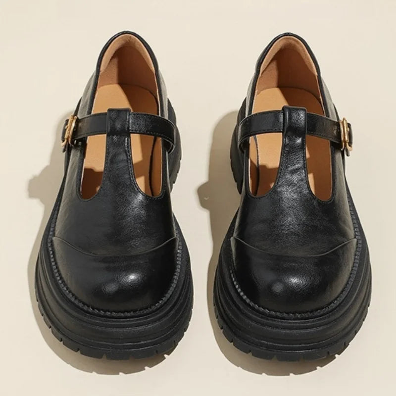 Chaussures T-Bar au Charme Vintage