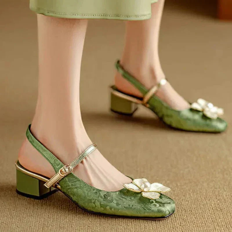 Chaussure Élégante pour Femme avec Détail Floral