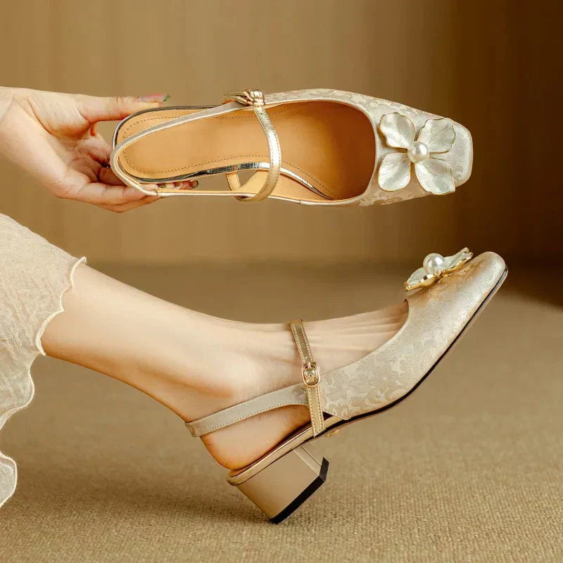 Chaussure Élégante pour Femme avec Détail Floral