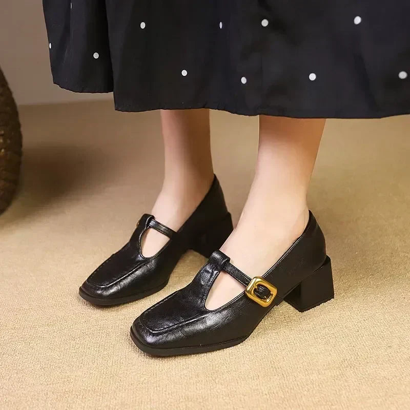 Chaussure Intemporelle pour Femme avec Talon Élégant