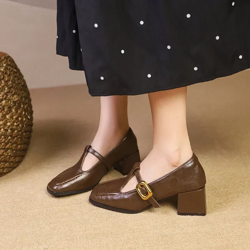 Chaussure Intemporelle pour Femme avec Talon Élégant