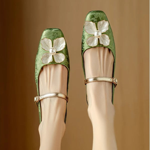 Chaussure Élégante pour Femme avec Détail Floral